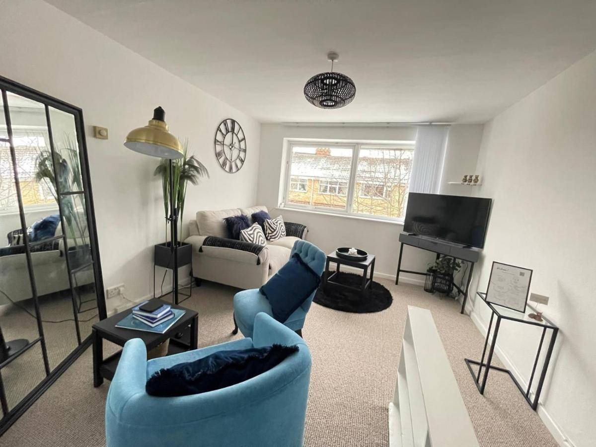 Lovely 1 Bed Home Near Hospital, With Parking & Garden Work Contractor Leisure, Sapphire 剑桥 外观 照片