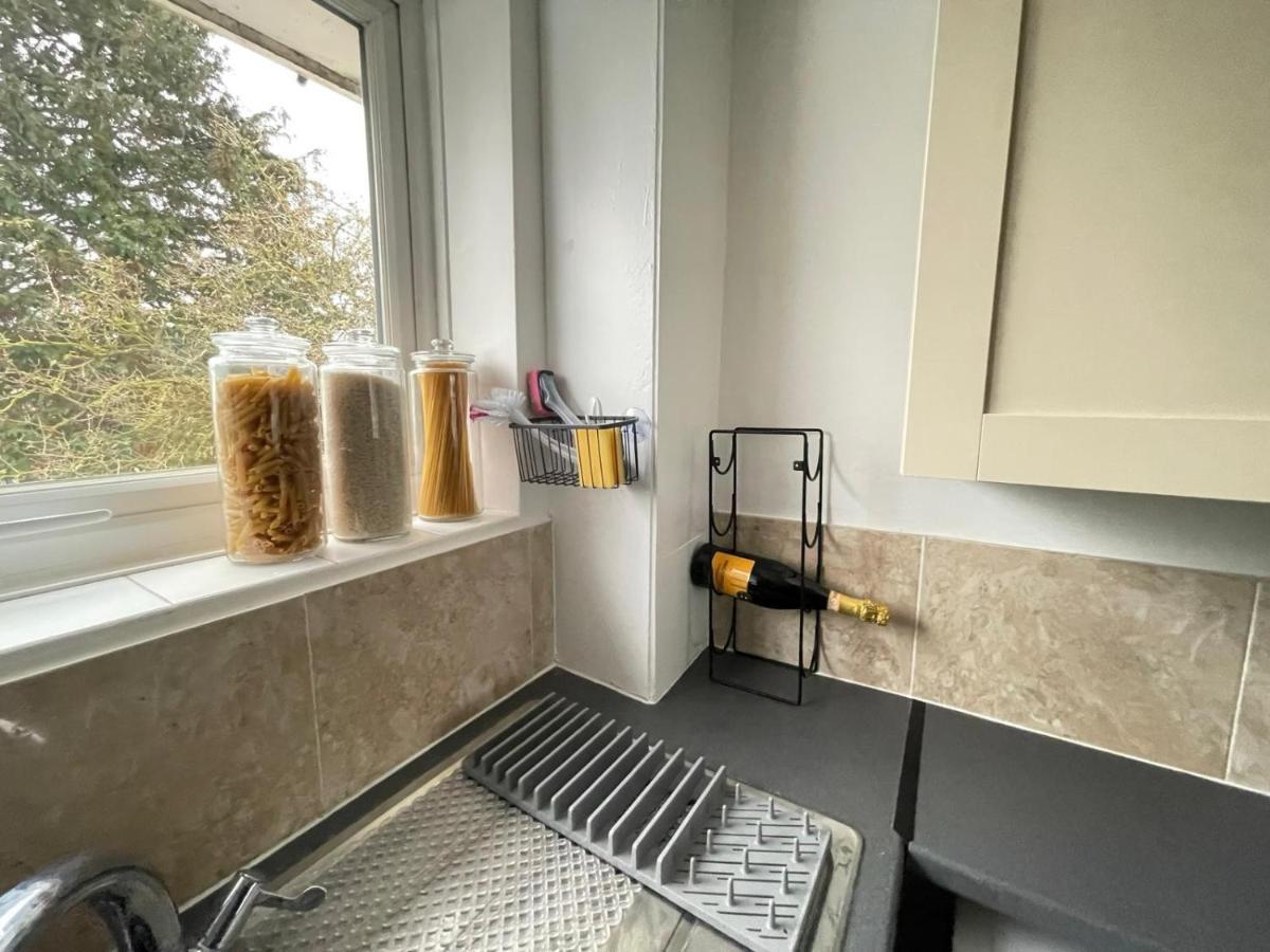 Lovely 1 Bed Home Near Hospital, With Parking & Garden Work Contractor Leisure, Sapphire 剑桥 外观 照片