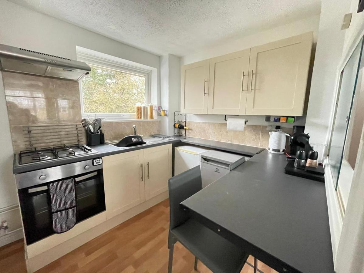 Lovely 1 Bed Home Near Hospital, With Parking & Garden Work Contractor Leisure, Sapphire 剑桥 外观 照片