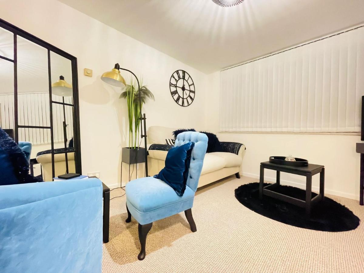 Lovely 1 Bed Home Near Hospital, With Parking & Garden Work Contractor Leisure, Sapphire 剑桥 外观 照片