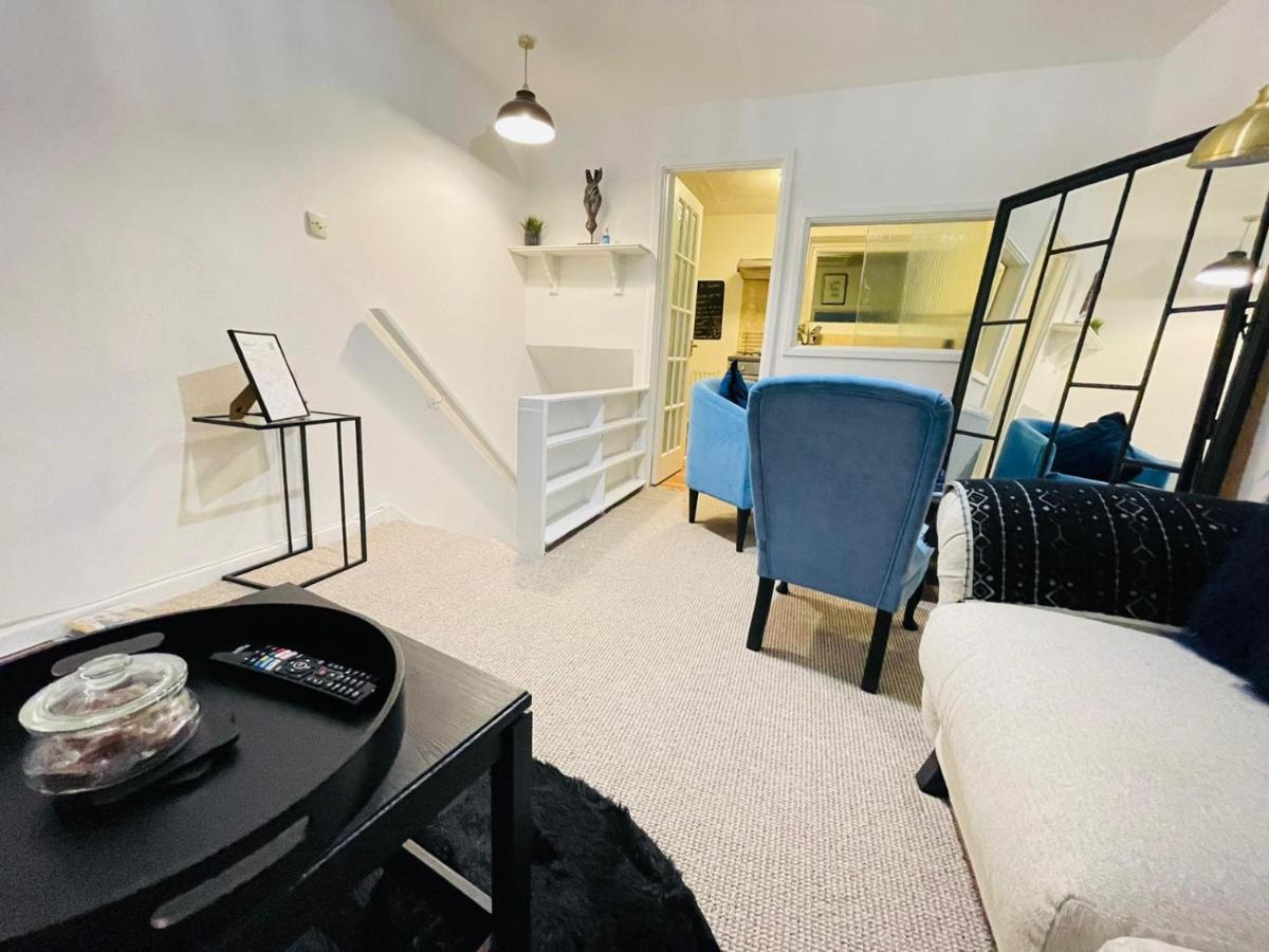 Lovely 1 Bed Home Near Hospital, With Parking & Garden Work Contractor Leisure, Sapphire 剑桥 外观 照片