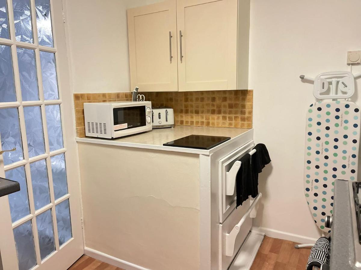 Lovely 1 Bed Home Near Hospital, With Parking & Garden Work Contractor Leisure, Sapphire 剑桥 外观 照片